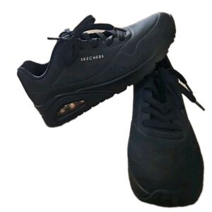 Skechers Air Cooled Memory Foam Black Sneakers Size 10 New, no box.